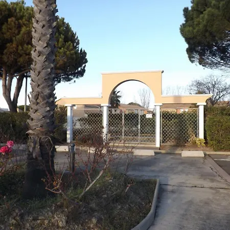 Maison Charmante A Vendres Avec Piscine Partagee * Narbona